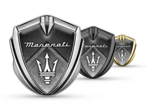 Maserati Badge Autoadesivo Look Corse Alta Qualità